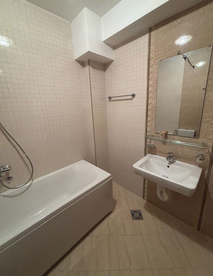 d36fee3e-d966-4313-b38b-1f9408fee782.jpg