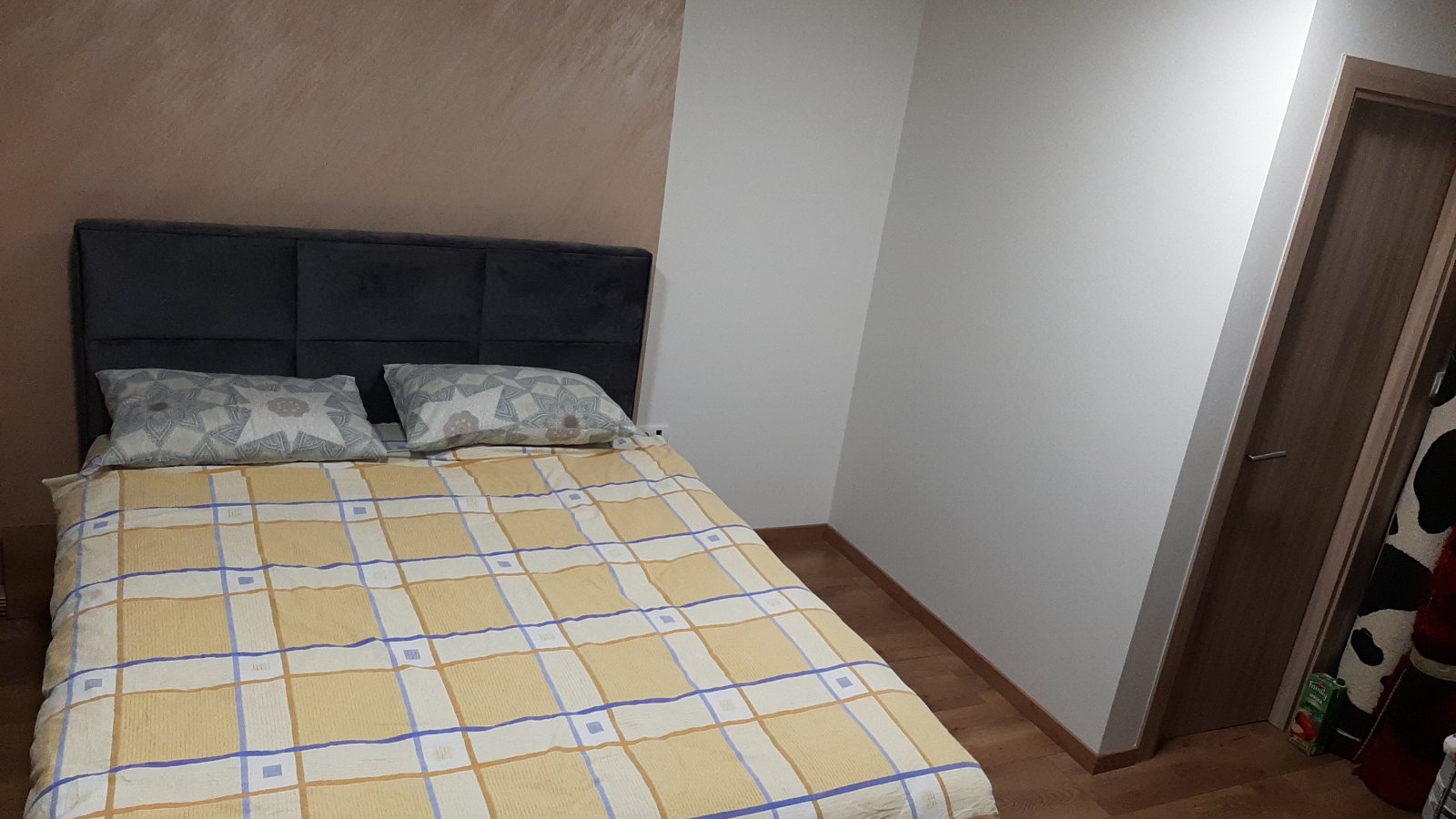 d42312c5-c5b7-4b4e-acc7-fb028e6c7855.jpg