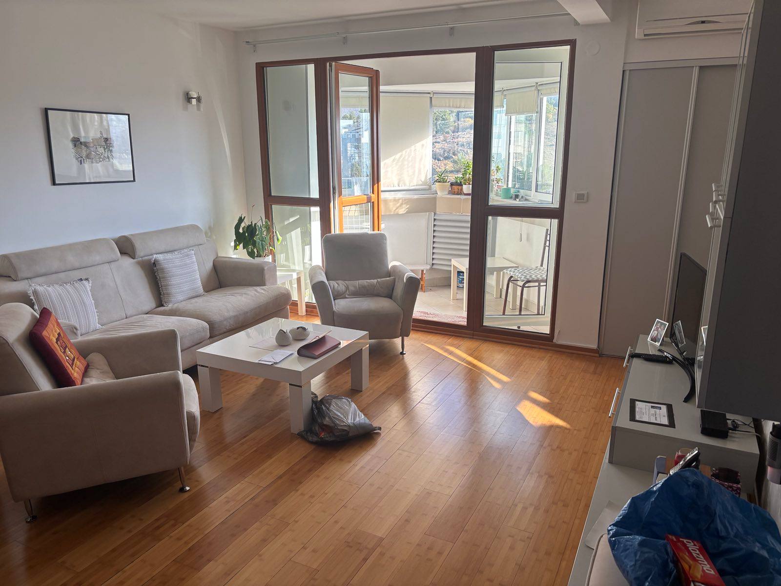 Izdavanje - Stan Podgorica, Momišići