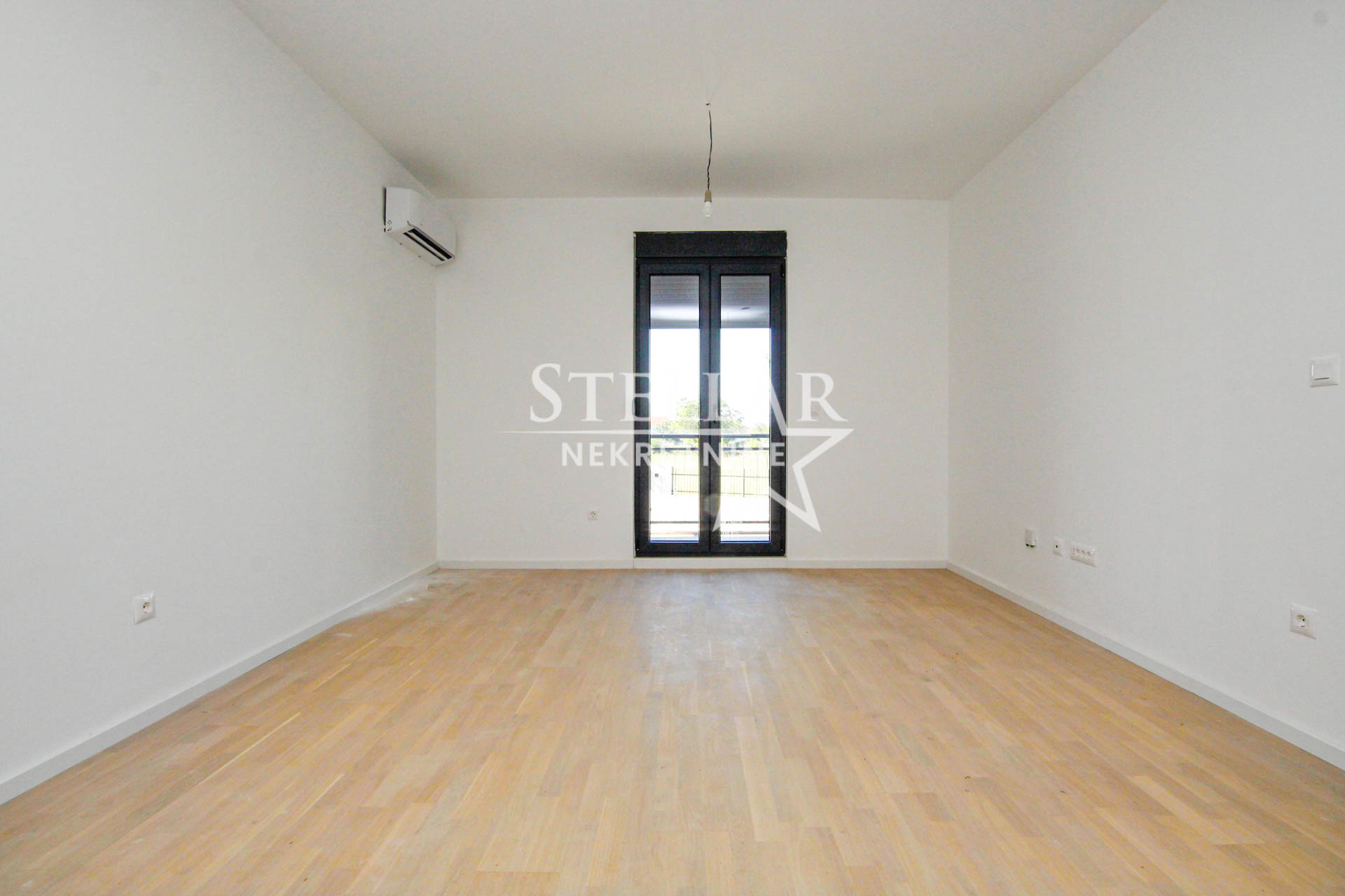 Sale - Apartment Podgorica, Tološi