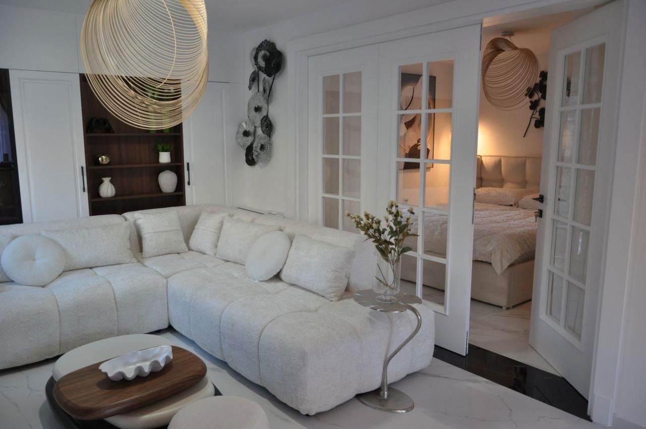 Продаж - Квартира Kotor, Prčanj