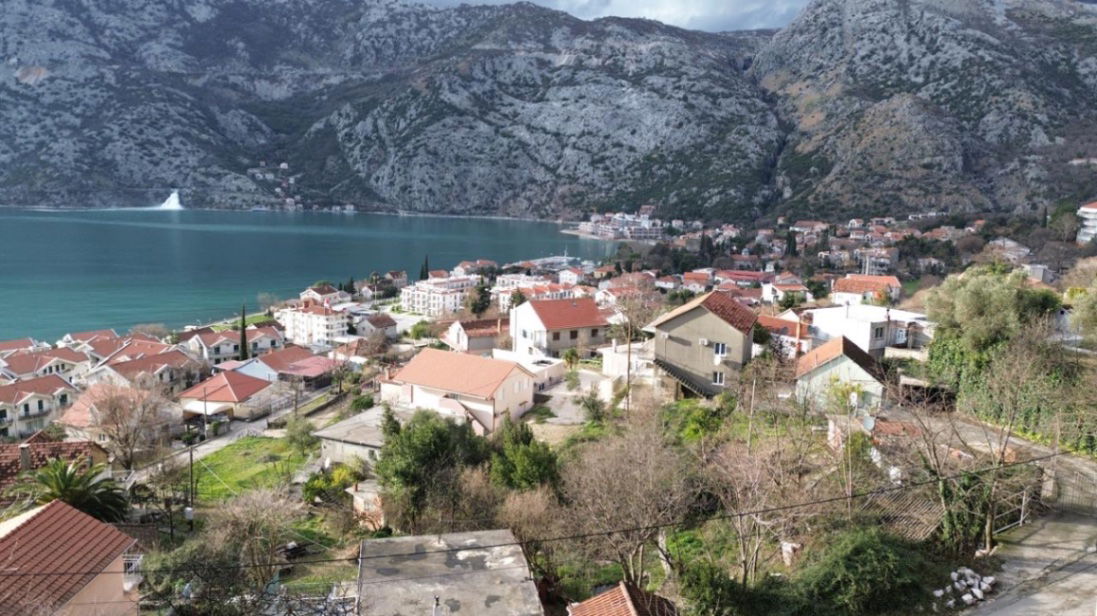 Prodaja - Zemljište Kotor, Risan