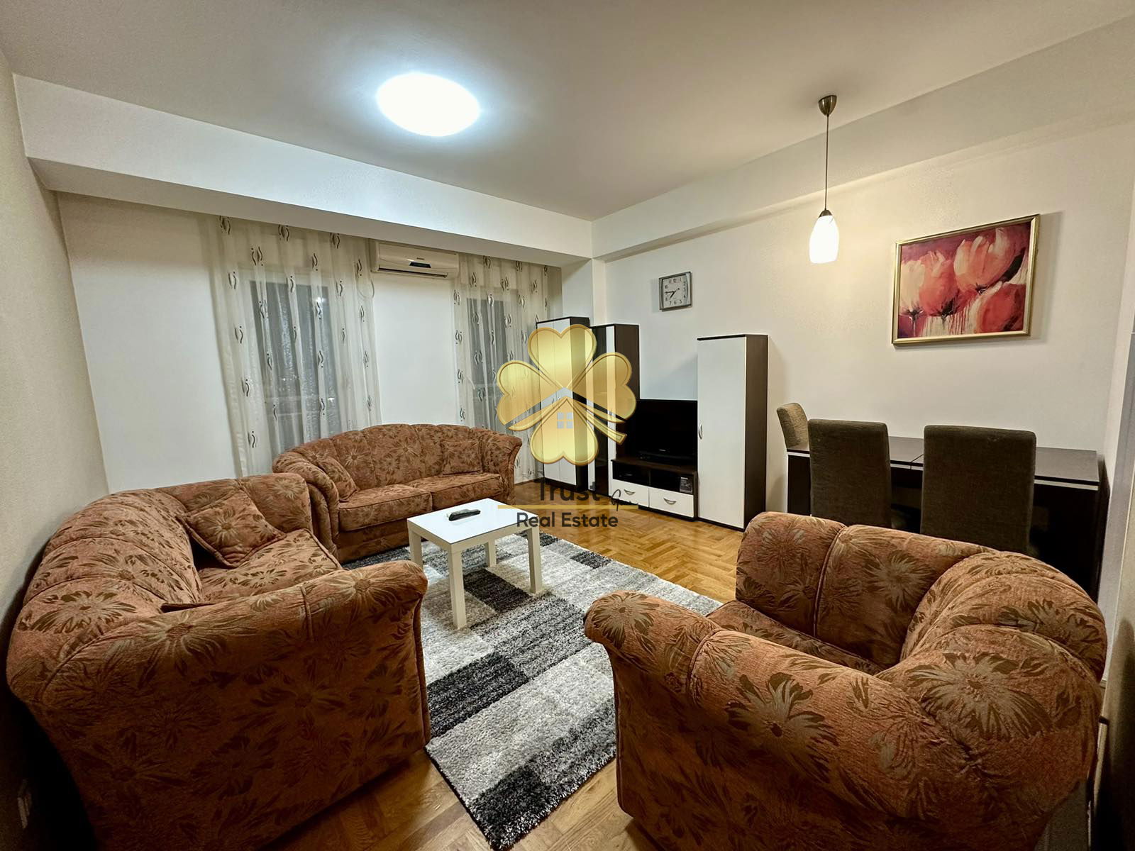 Izdavanje - Stan Podgorica, Blok 9