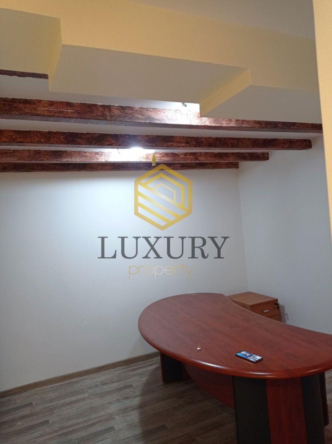 Izdavanje - Poslovni prostor Podgorica, Centar