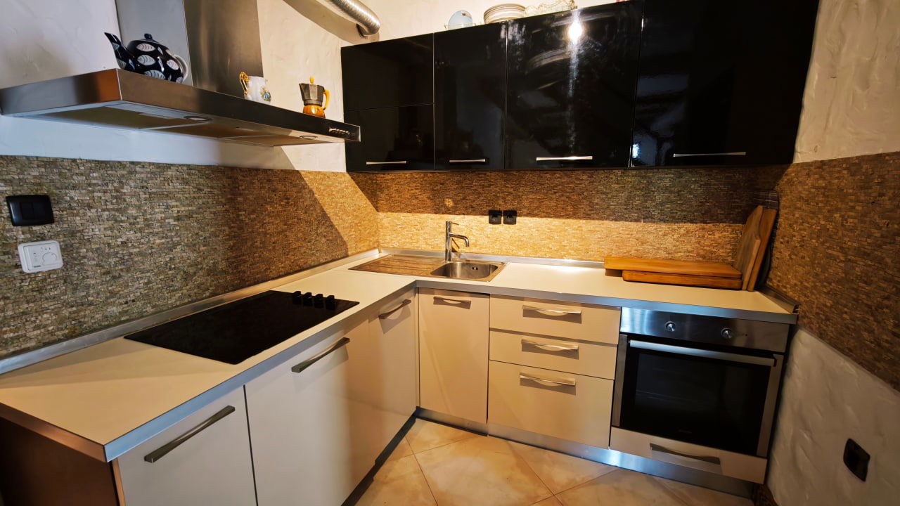 d7fd46aa-7322-4782-bd57-fdc5686ee540.jpg