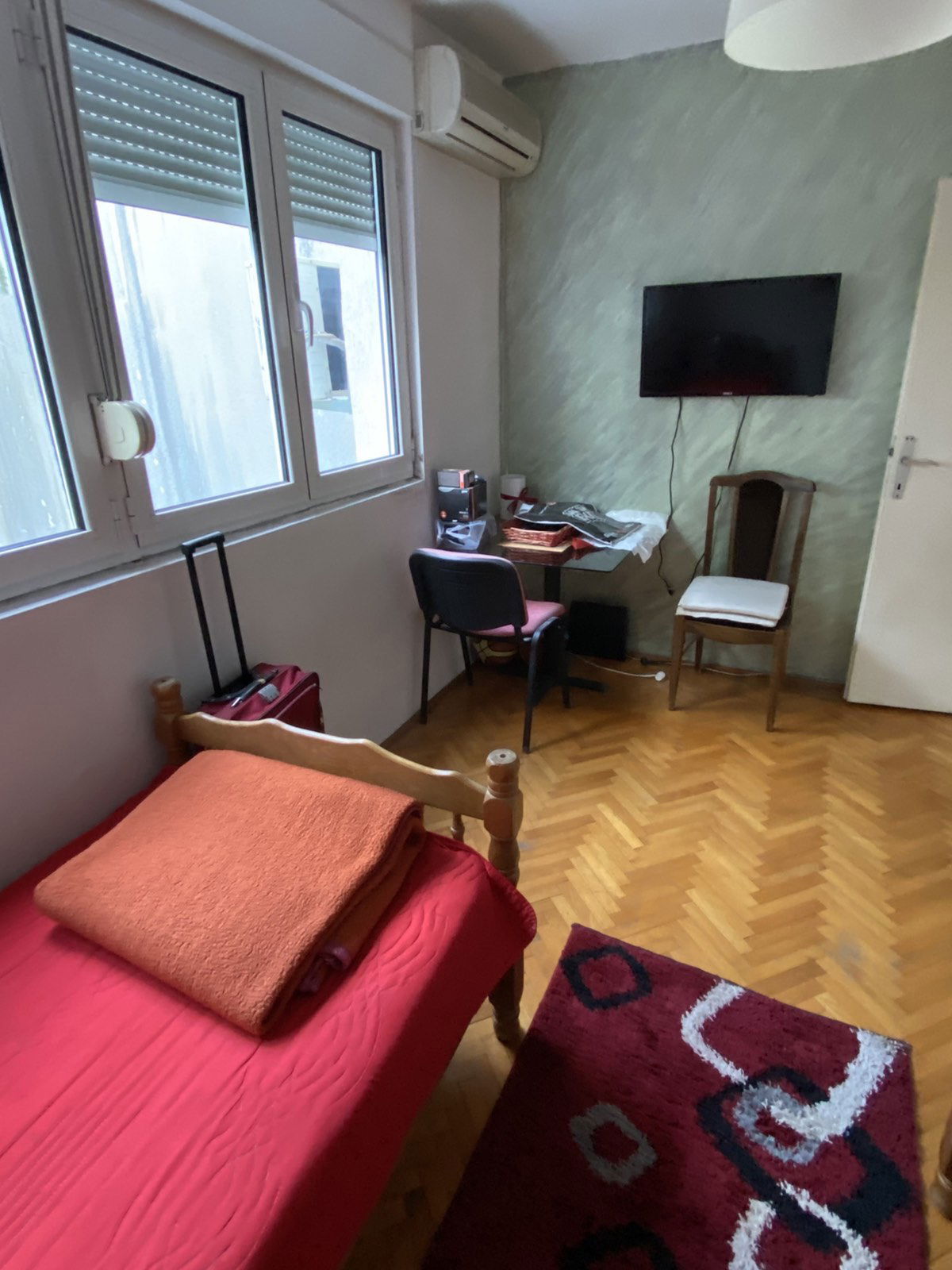 d8992504-2a25-4841-81eb-23d18bea2b37.jpg