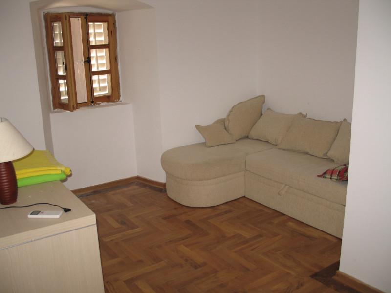 d8ca5cbc-5d19-4593-a69c-de203e0af869.jpg