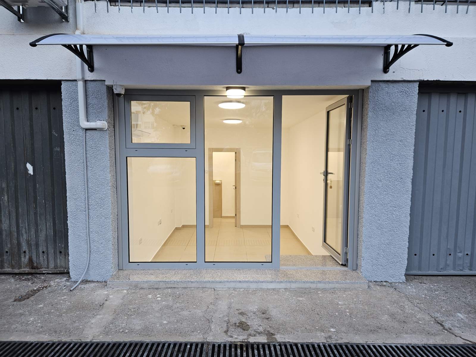 Rent - Office space Podgorica, Preko Morače