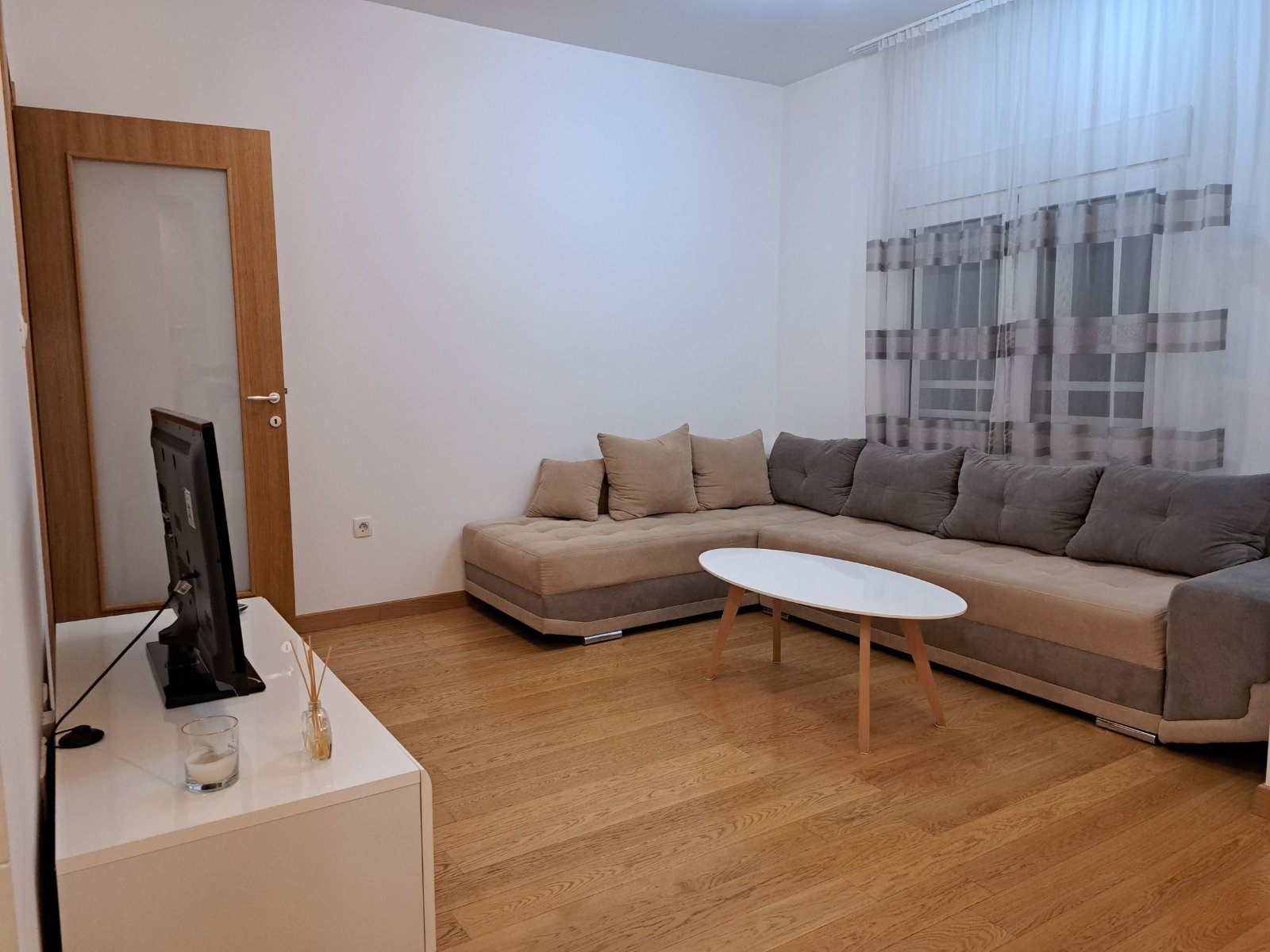Izdavanje - Stan Podgorica, Blok 6