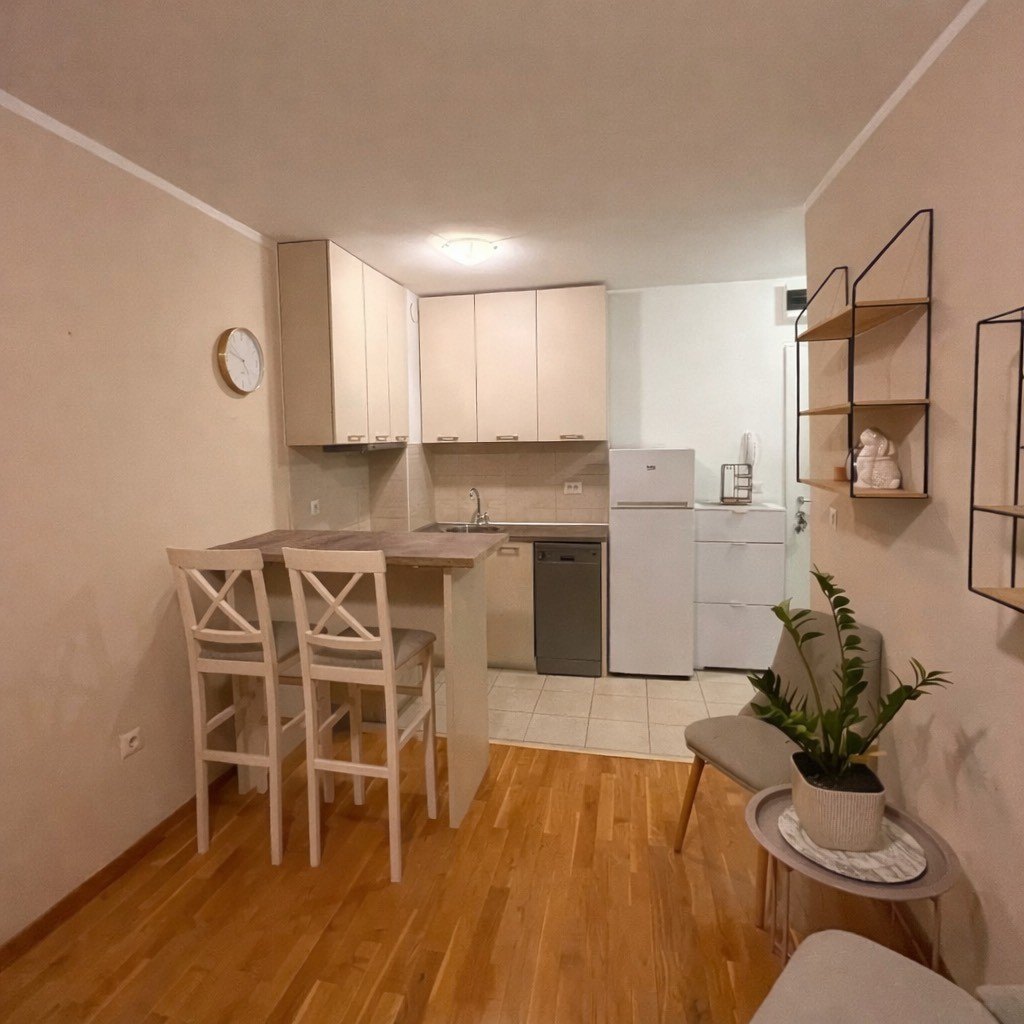 Izdavanje - Stan Podgorica, Zabjelo