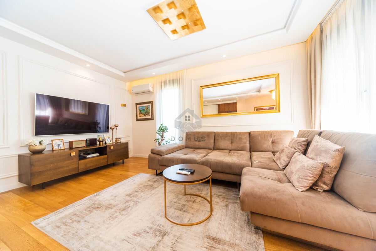 Продажа - Квартира Podgorica, Blok 9