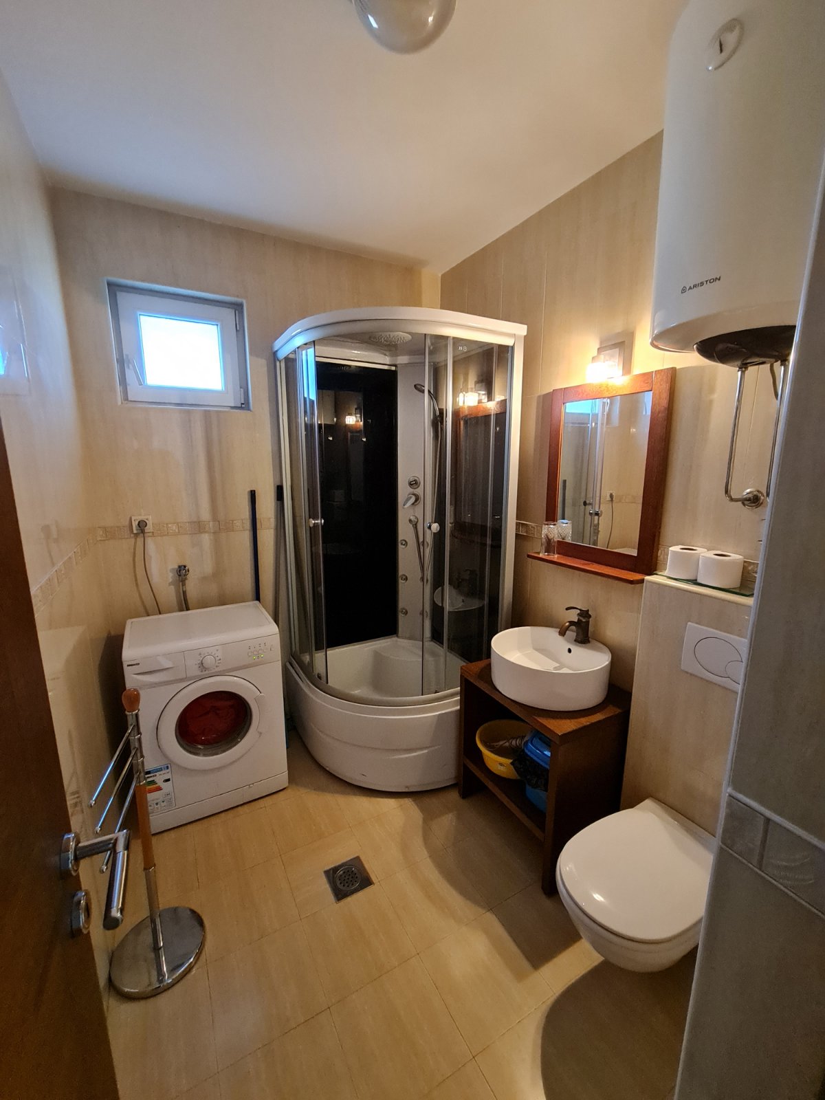 db308f02-54b4-45bc-bf74-3f56ceca9d7d.jpg