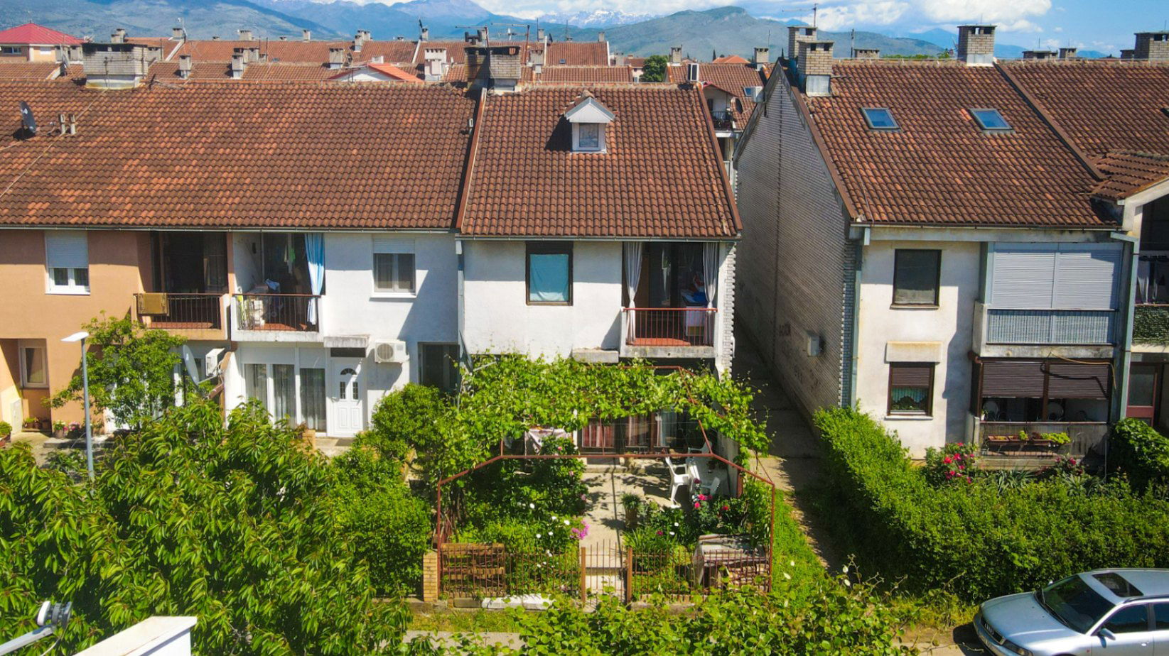 Продаж - Будинок Podgorica, Zabjelo