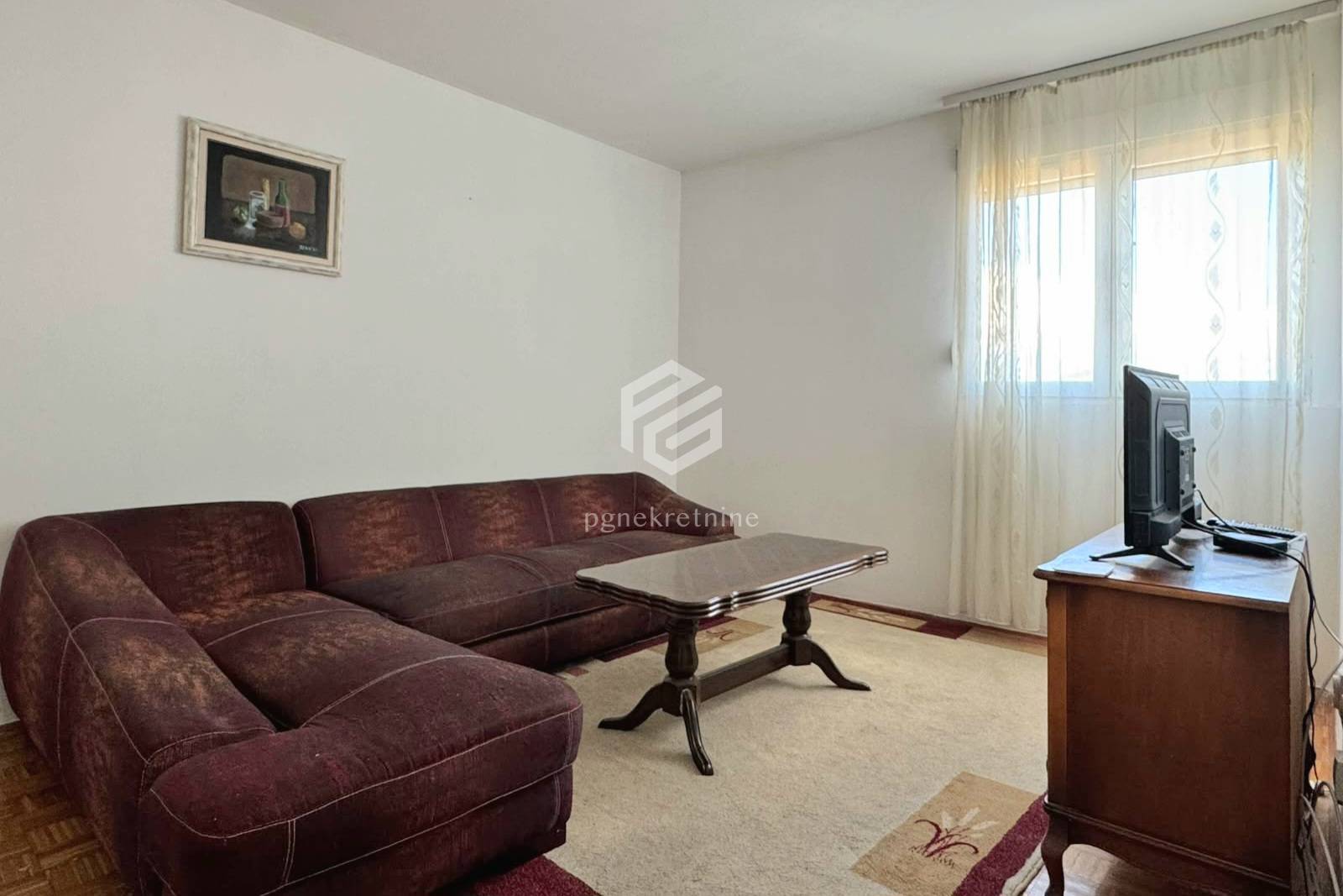 Izdavanje - Stan Podgorica, Preko Morače