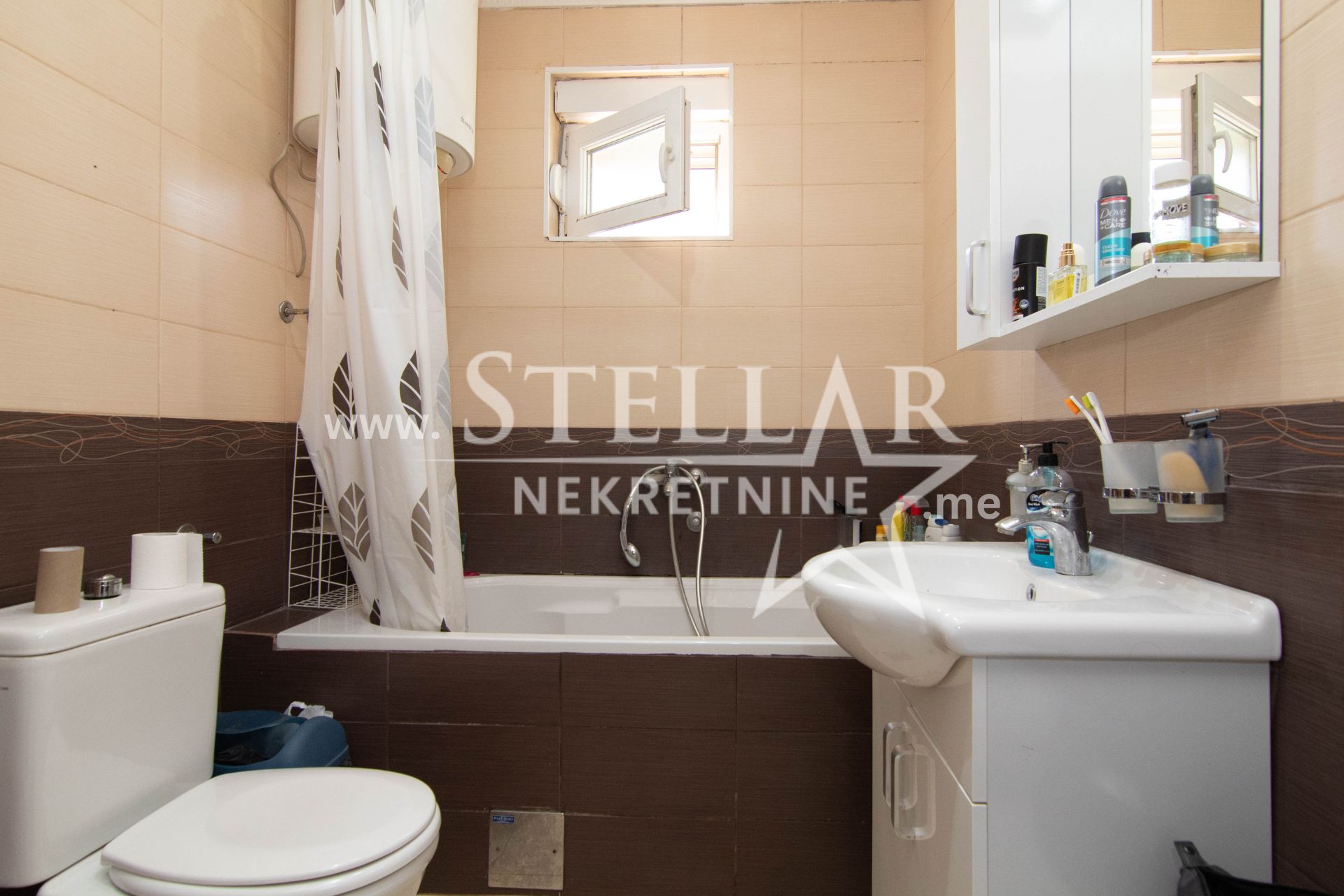 deb4ad74-c285-490a-ad91-c7e5cc5838c9.jpg