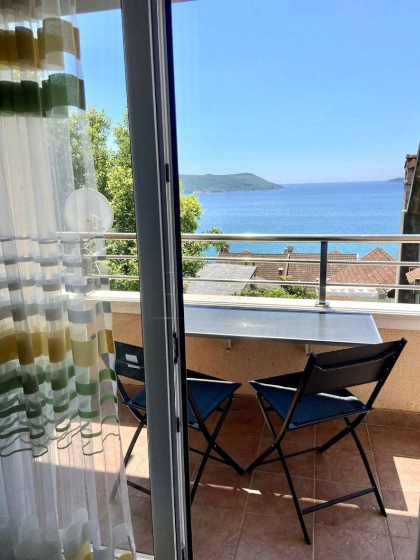 Izdavanje - Stan Herceg Novi, Centar