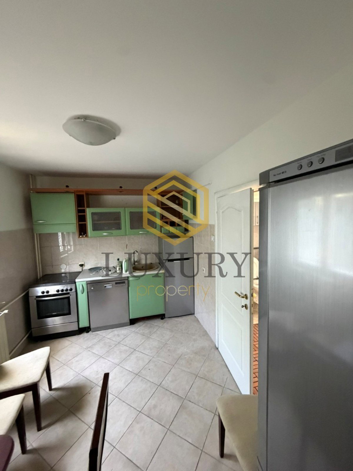 df6ec13a-fa13-46ce-9824-67c0f9823321.jpg