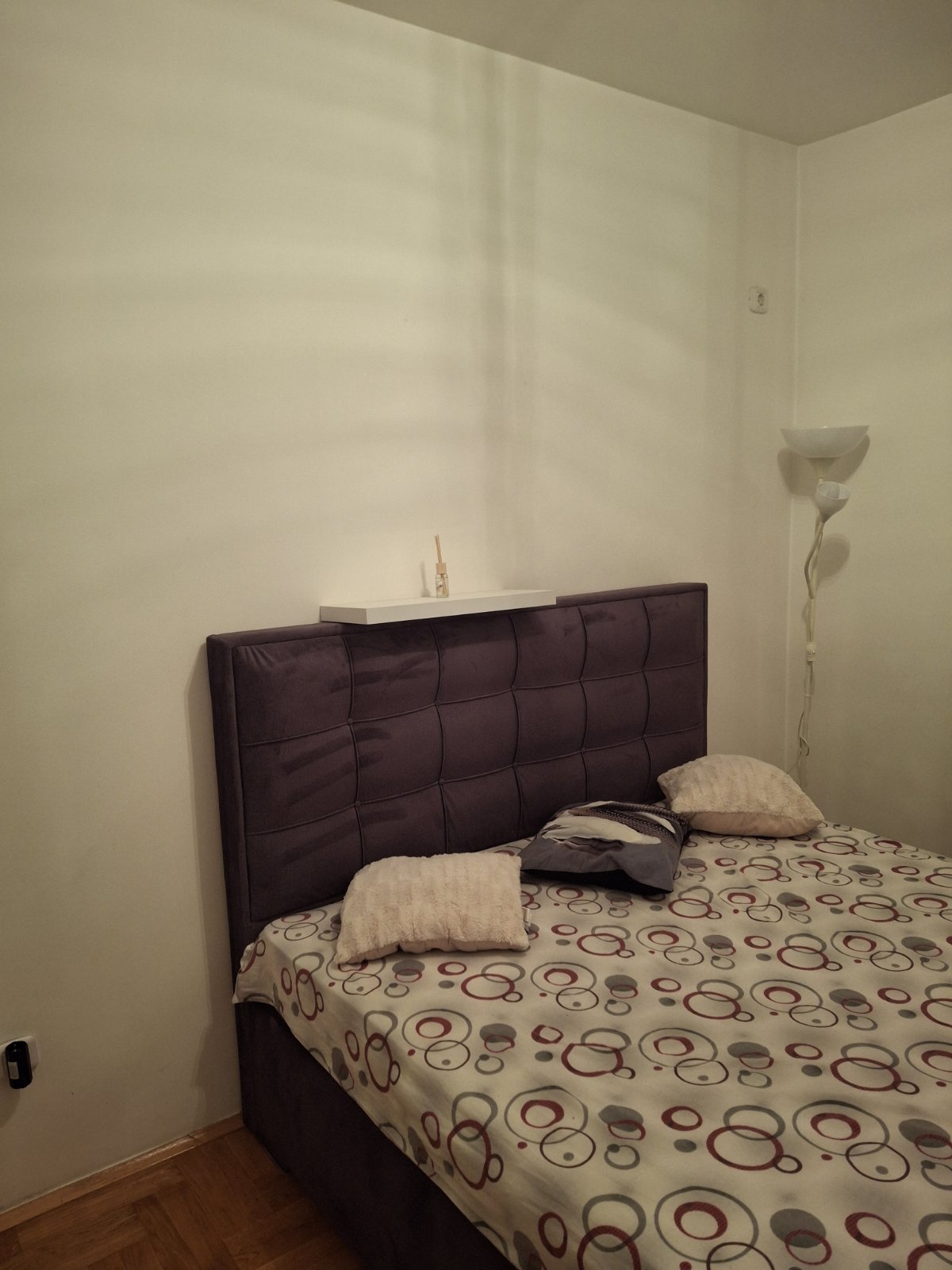 df743752-42ef-472b-a7d1-455e83851ac8.jpg