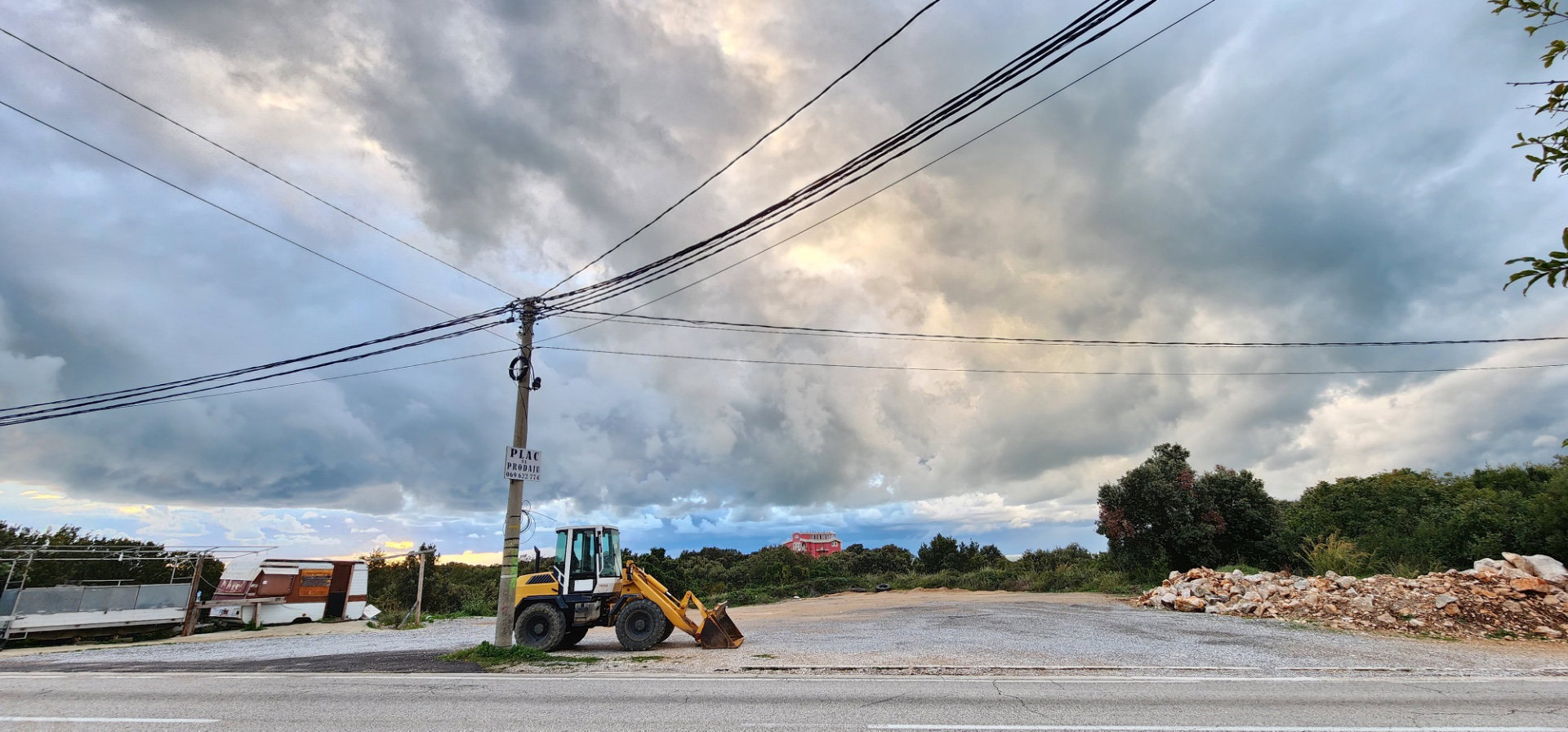 Sale - Land Bar, Utjeha