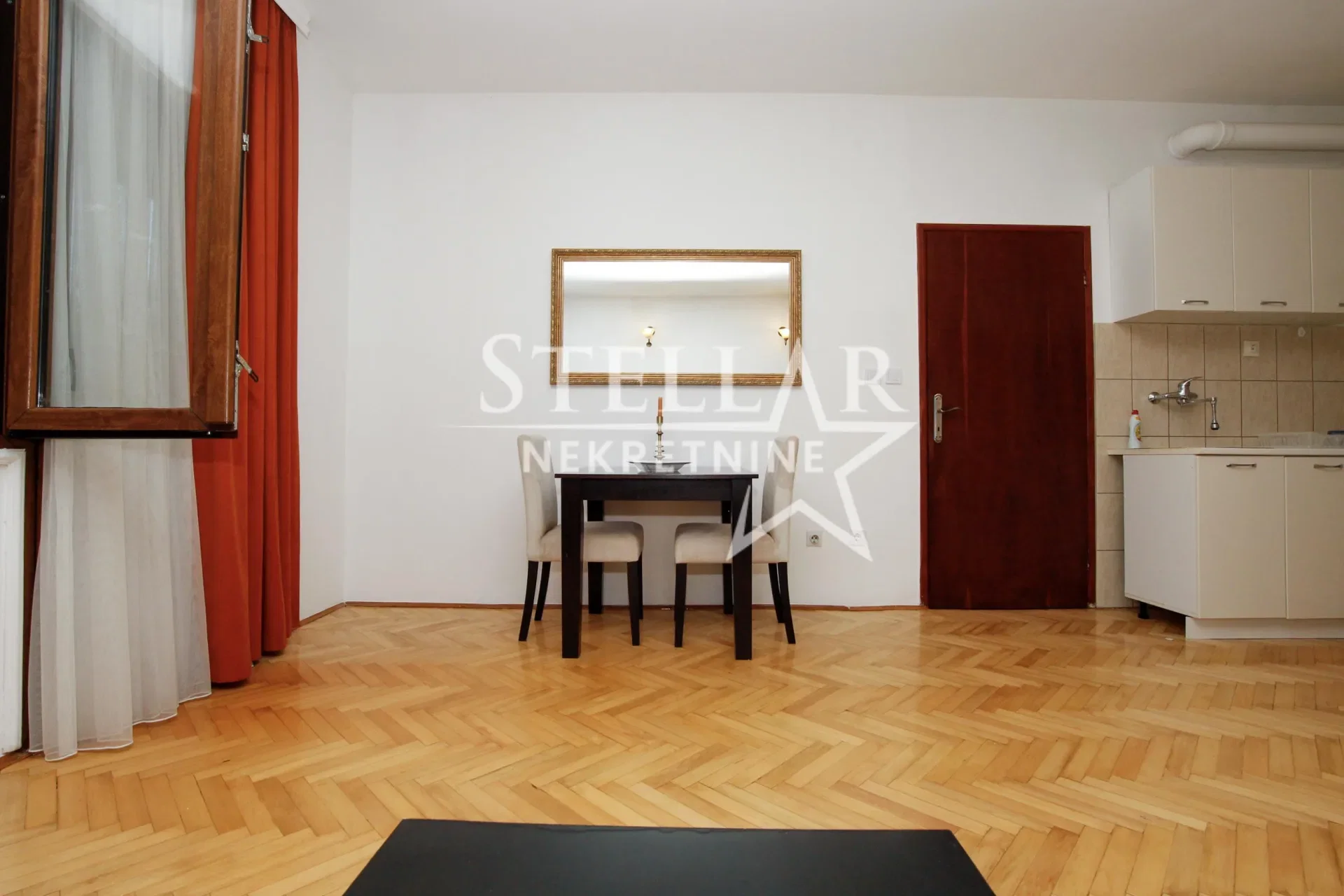 e0485921-14a8-4ce9-9c10-14e28666d516.webp