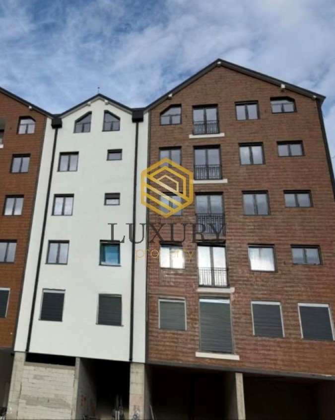 Продажа - Квартира Kolašin, Breza