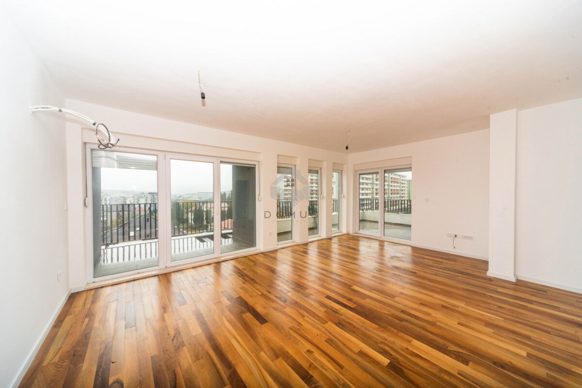 Prodaja - Stan Podgorica, Krivi Most