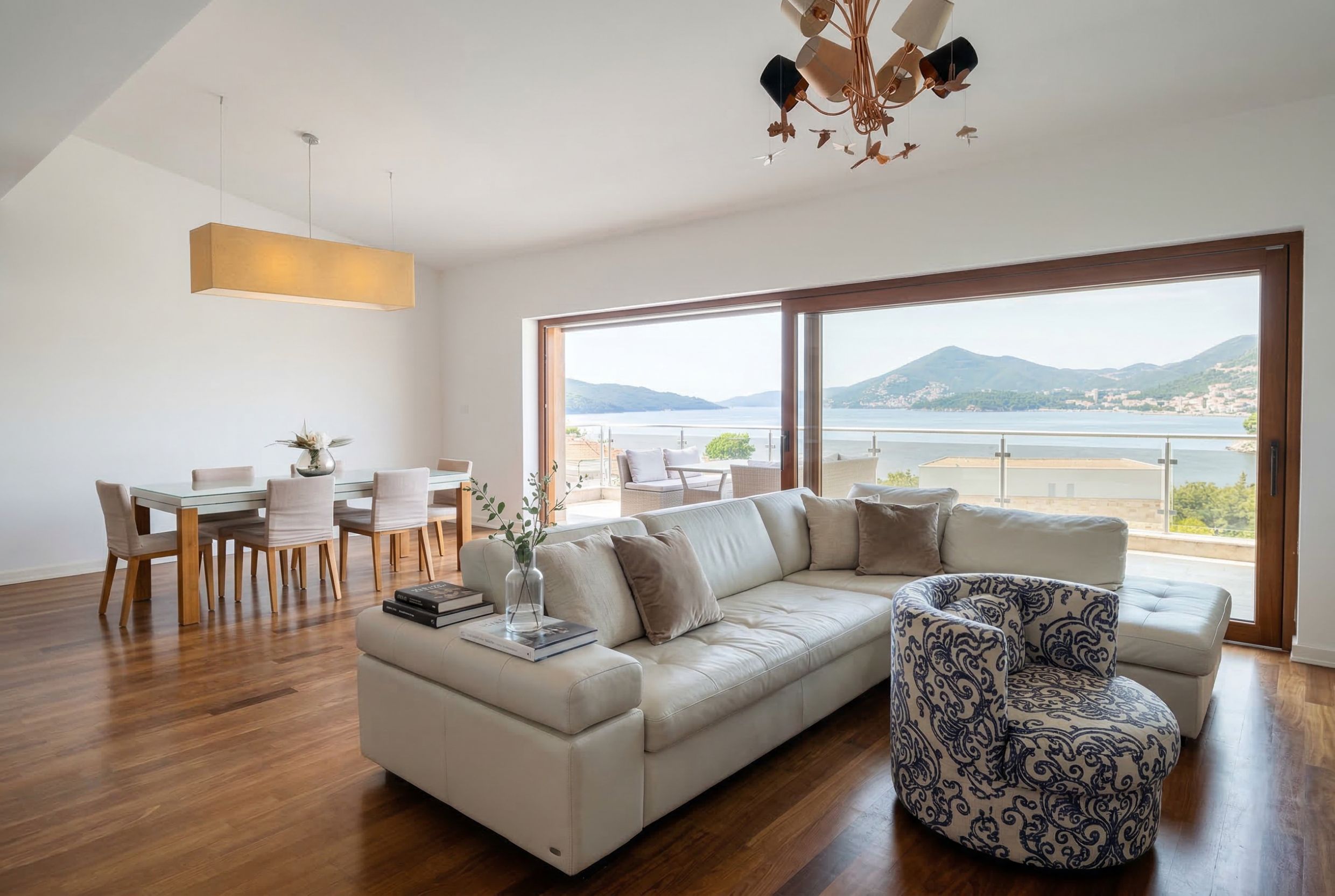 Продаж - Квартира Budva, Kamenovo