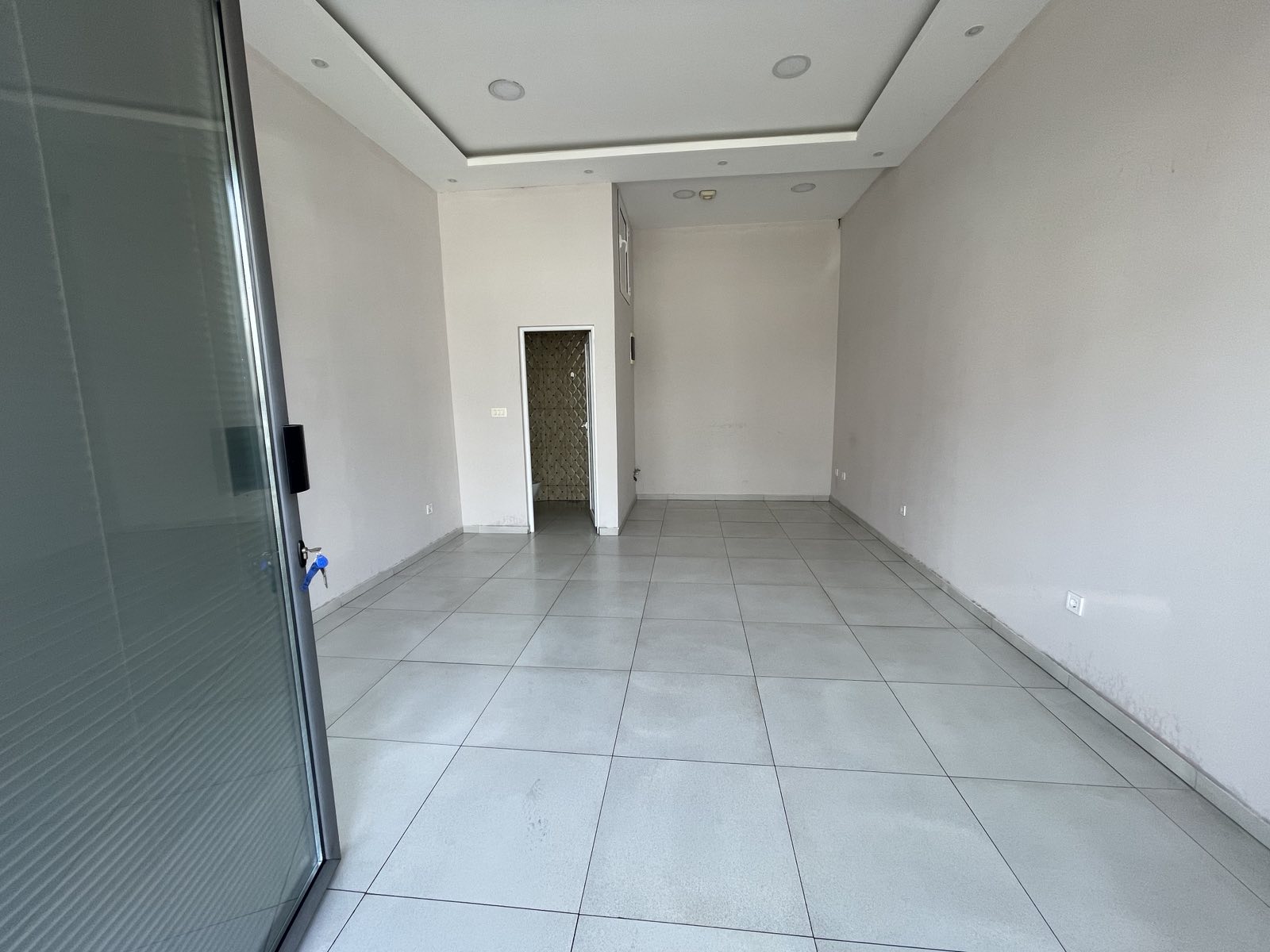 Kiralık - İş yeri Podgorica, Stari Aerodrom