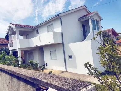 Продаж - Будинок Podgorica, Donja Gorica