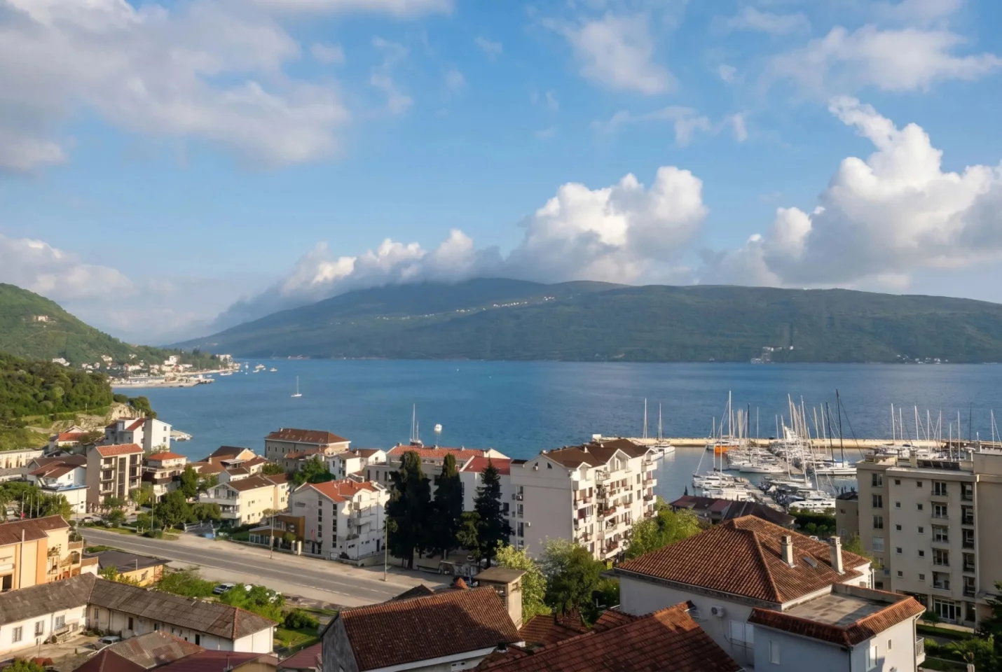 Sale - Apartment Herceg Novi, Meljine