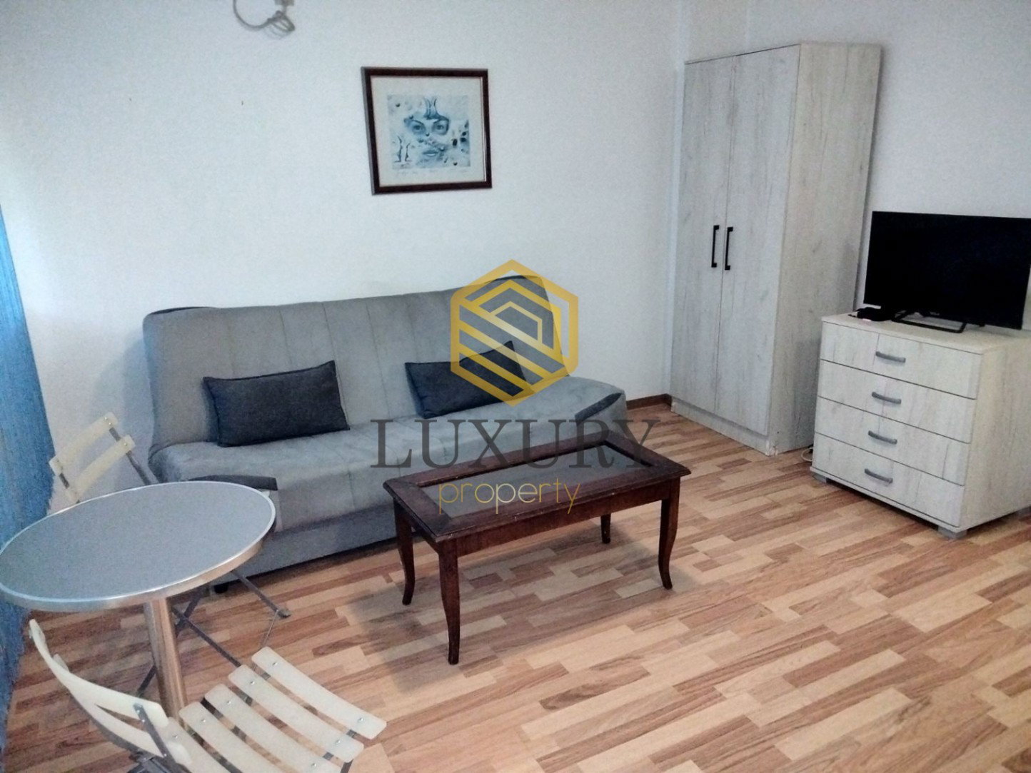Izdavanje - Stan Podgorica, Centar