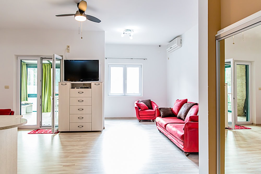 Продажа - Квартира Herceg Novi, Đenovići