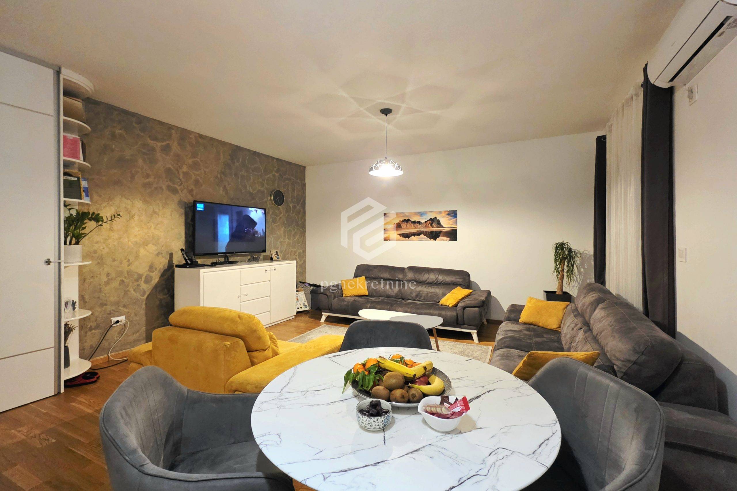 Prodaja - Stan Podgorica, Stari Aerodrom