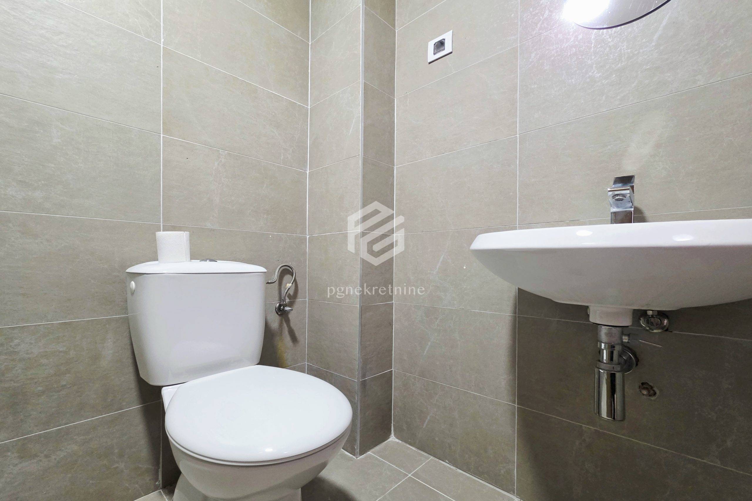 e5d25b8e-4dcb-4269-9d42-1ee3d9f75136.jpg