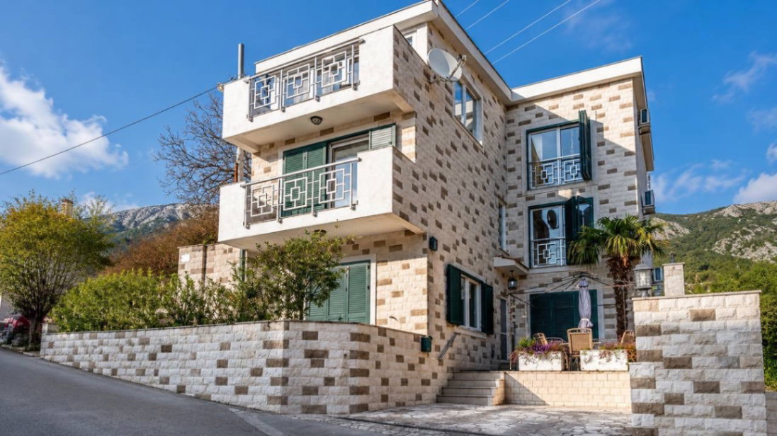 Satılık - Ev Budva, Bečići