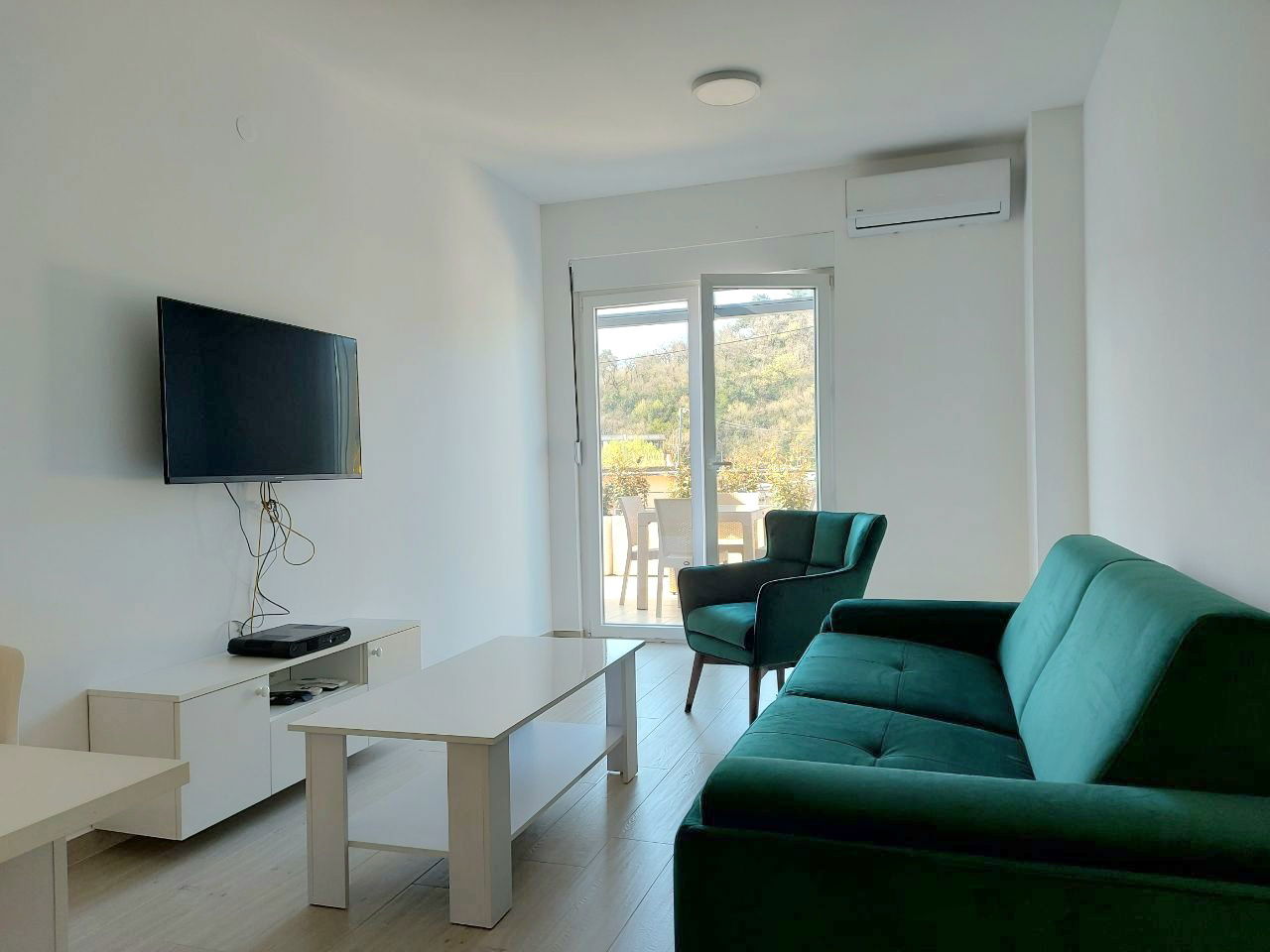 Оренда - Квартира Herceg Novi, Meljine