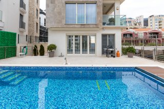 Продаж - Будинок Budva, Bečići