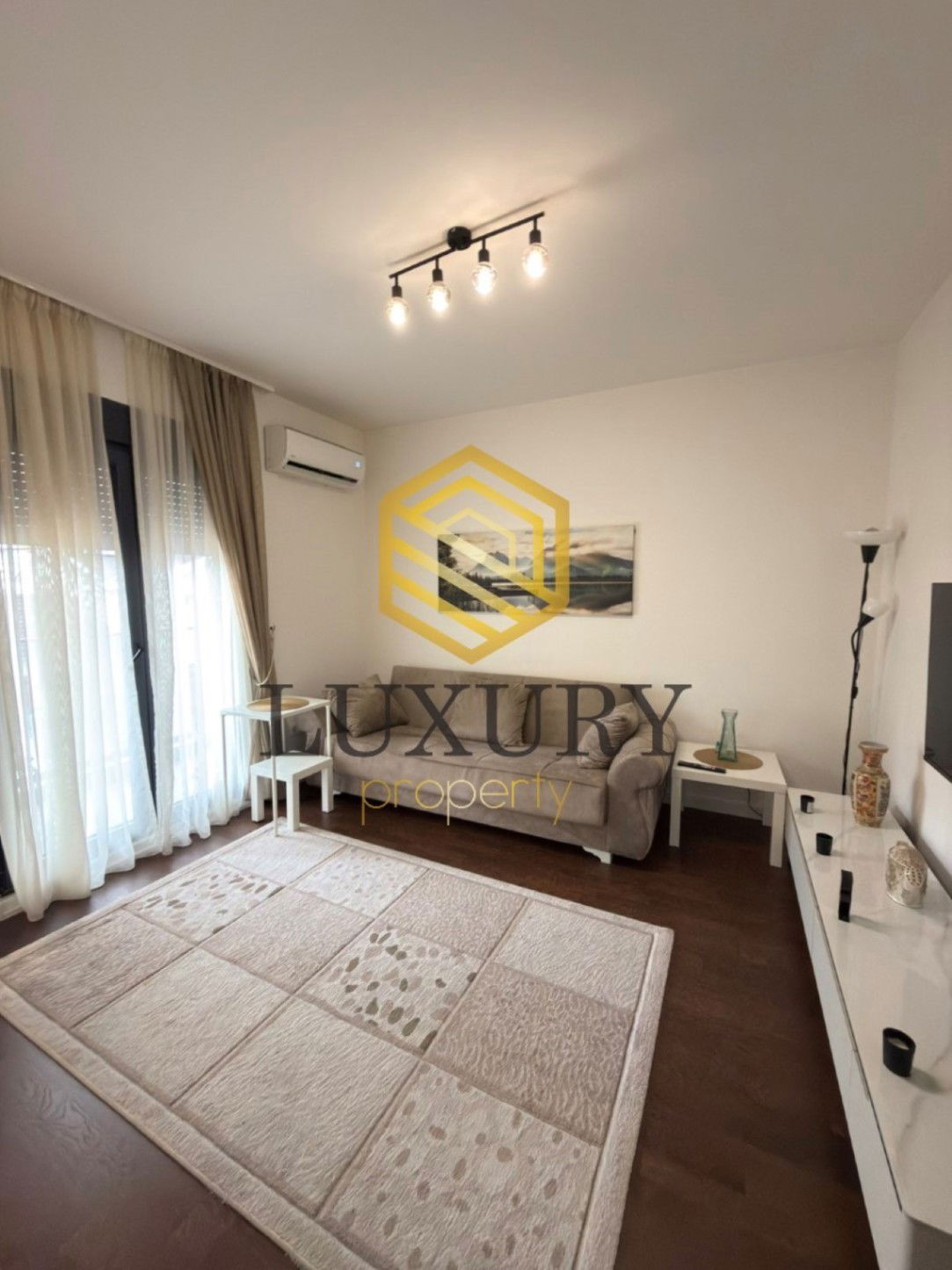 Оренда - Квартира Podgorica, Kod Delta Citija