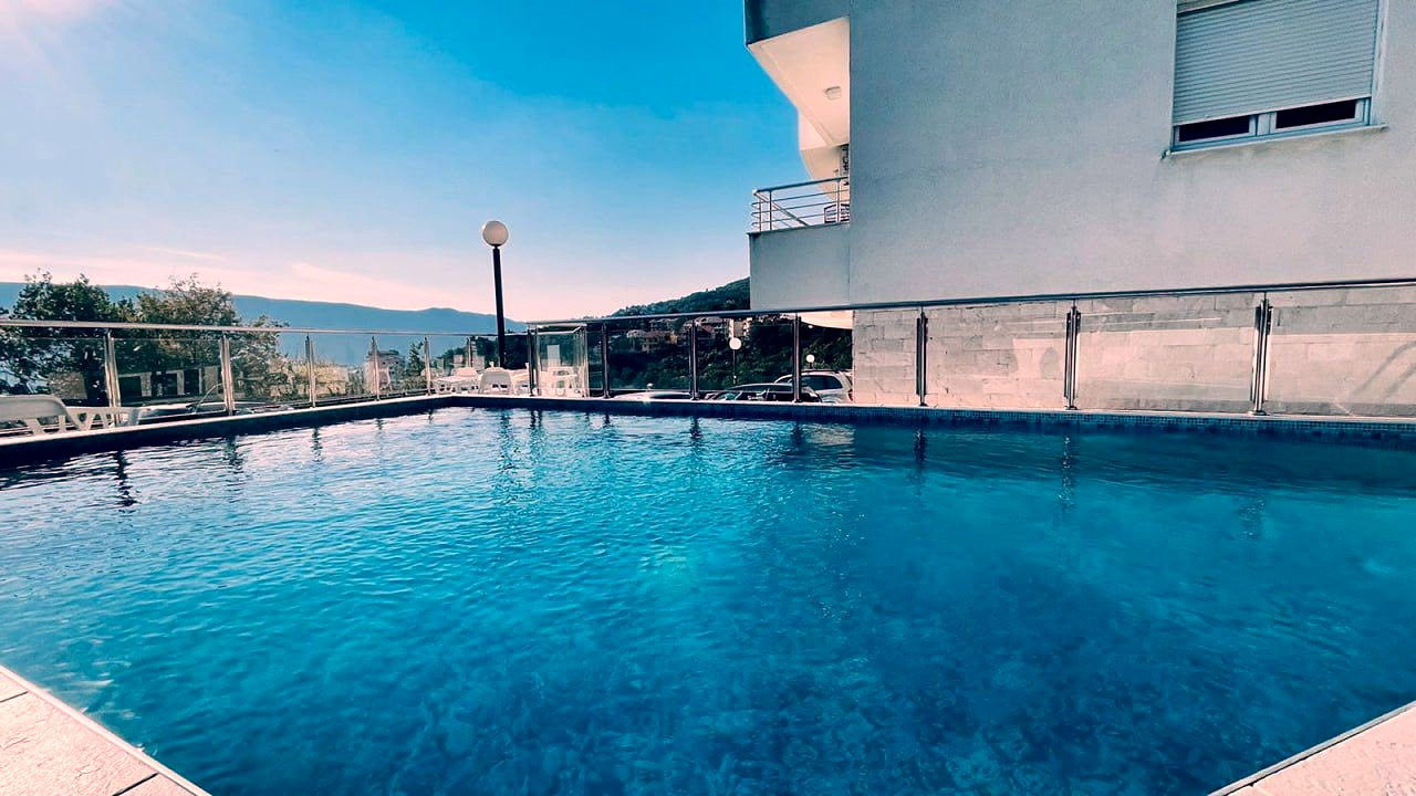 Sale - Apartment Herceg Novi, Topla