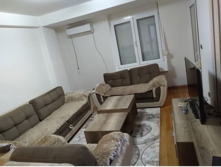 Izdavanje - Stan Podgorica, Kruševac