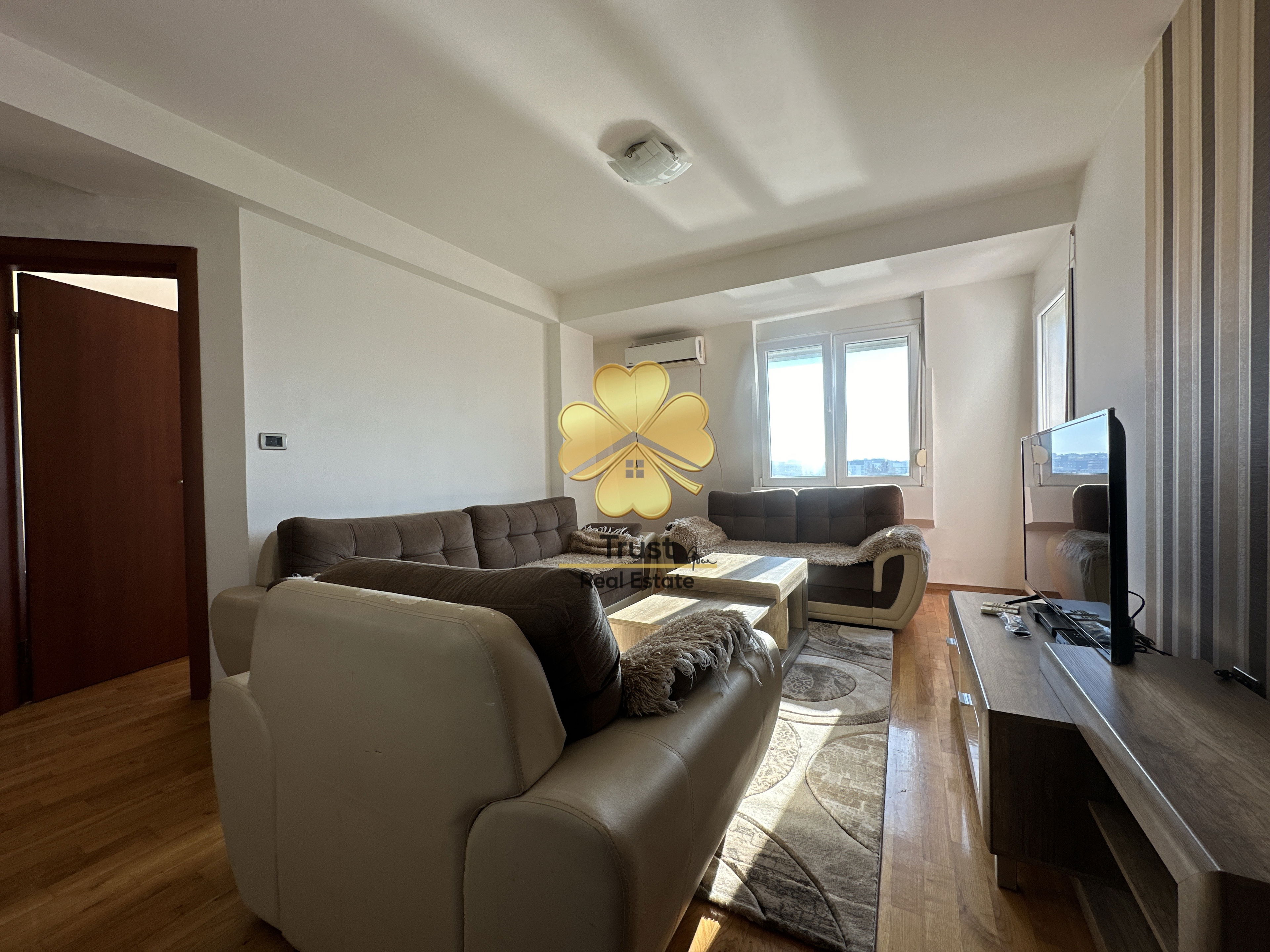 Izdavanje - Stan Podgorica, Krivi Most