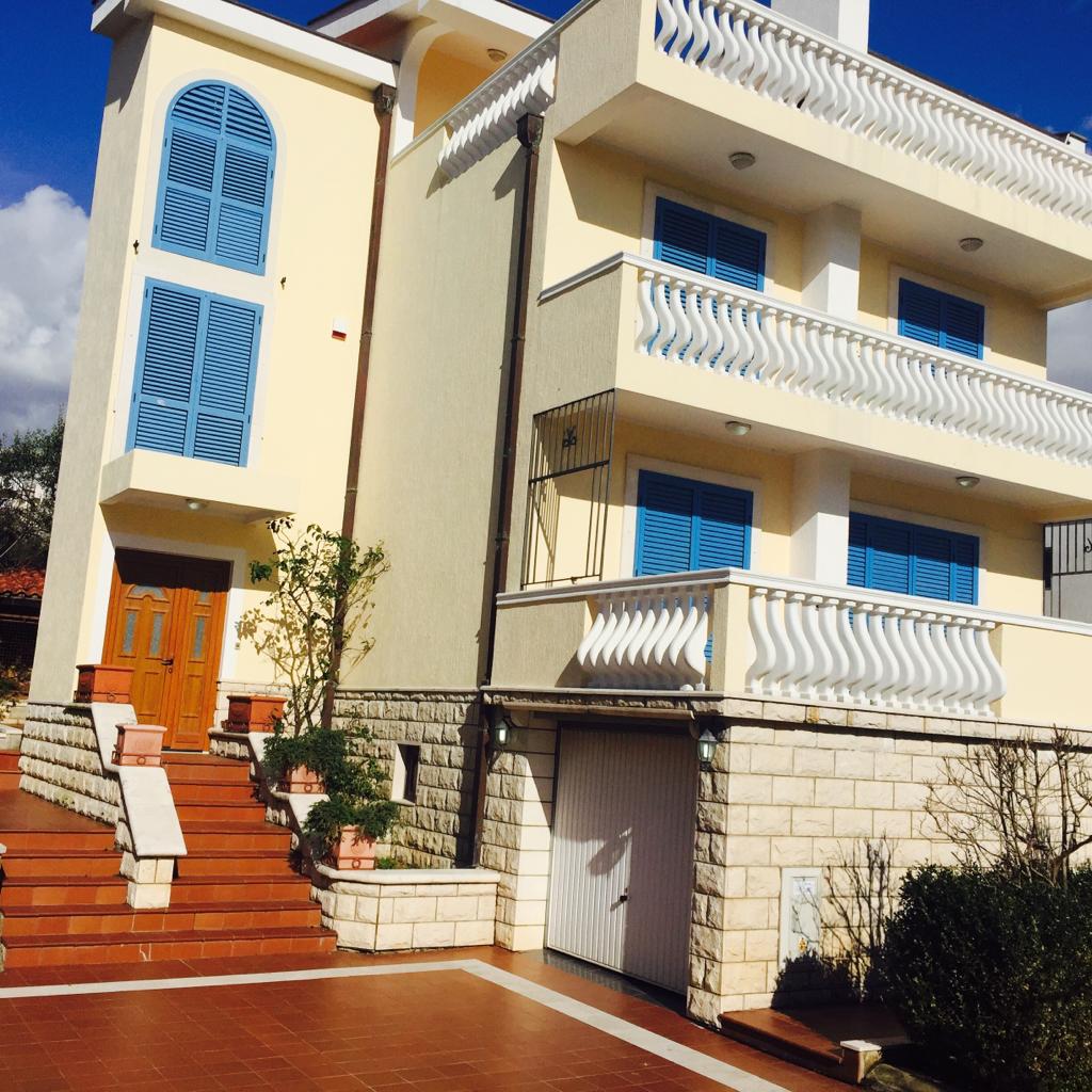 Prodaja - Kuća Bar, Bar