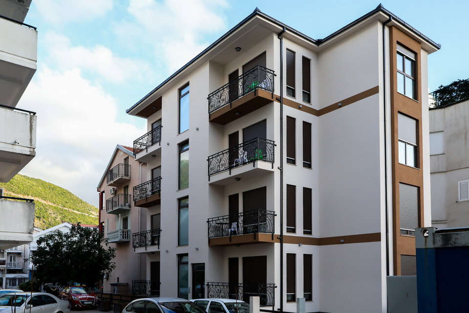 Продажа - Офисное помещение Budva, Velji Vinogradi