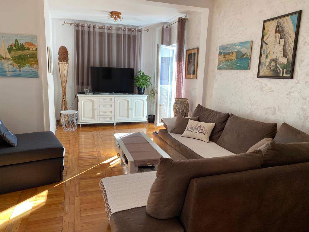 Izdavanje - Stan Budva, Bijeli Do