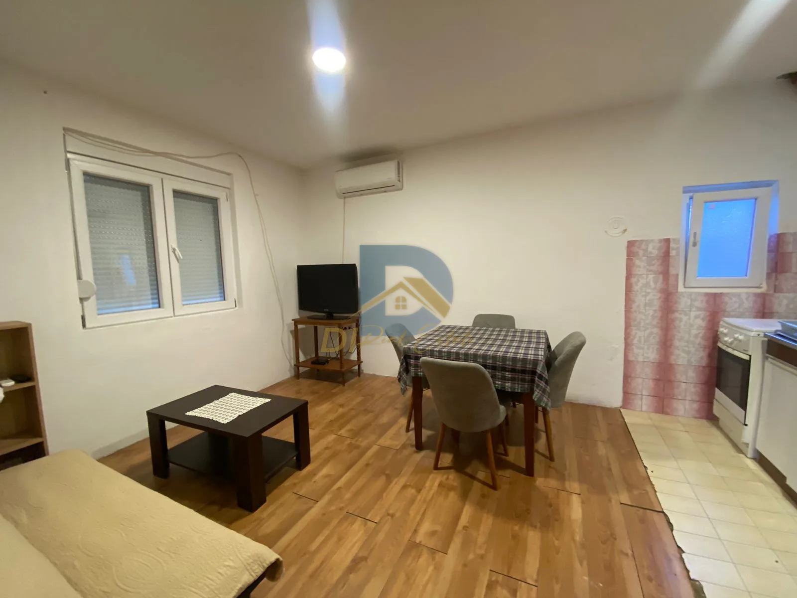 Kiralık - Daire Kotor, Radanovići