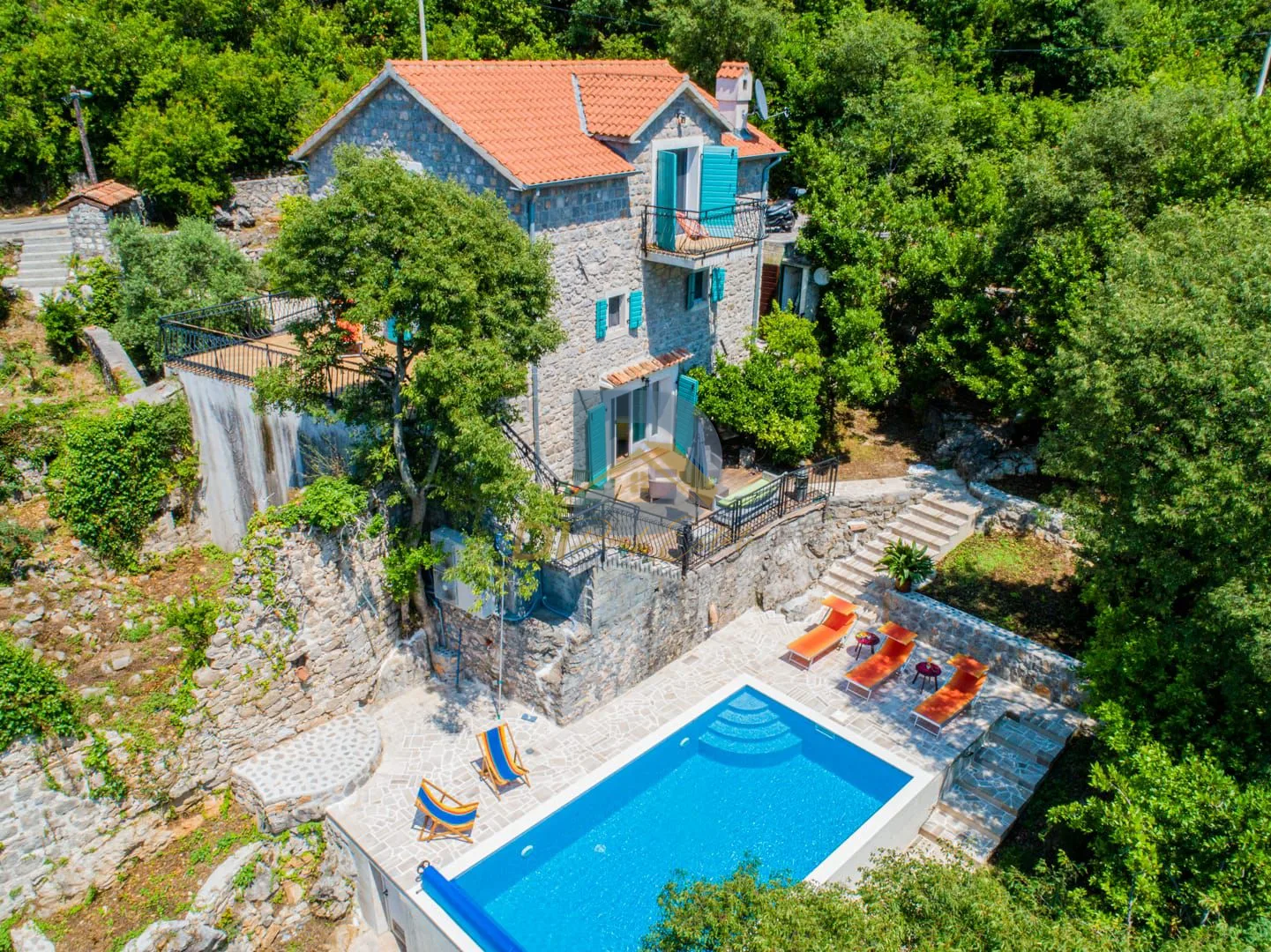 Izdavanje - Kuća Tivat, Milovići