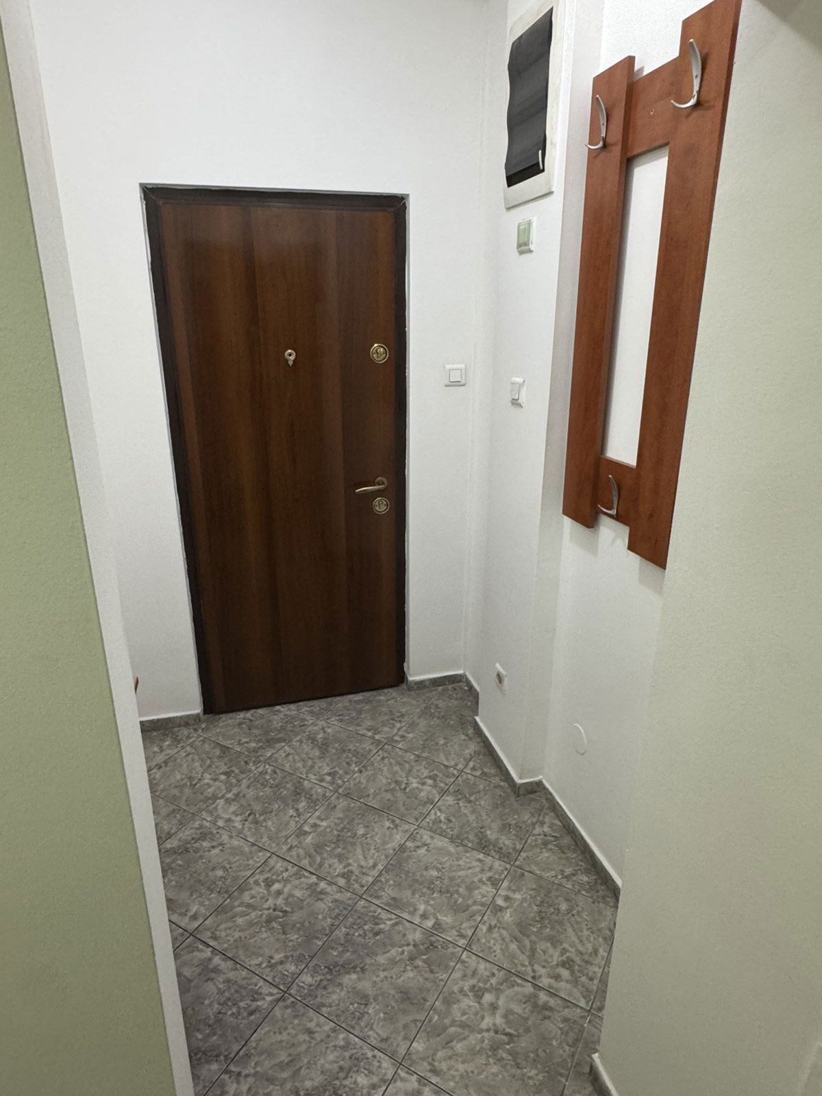 f3062050-6156-4e62-a13f-eedfb8356d68.jpg