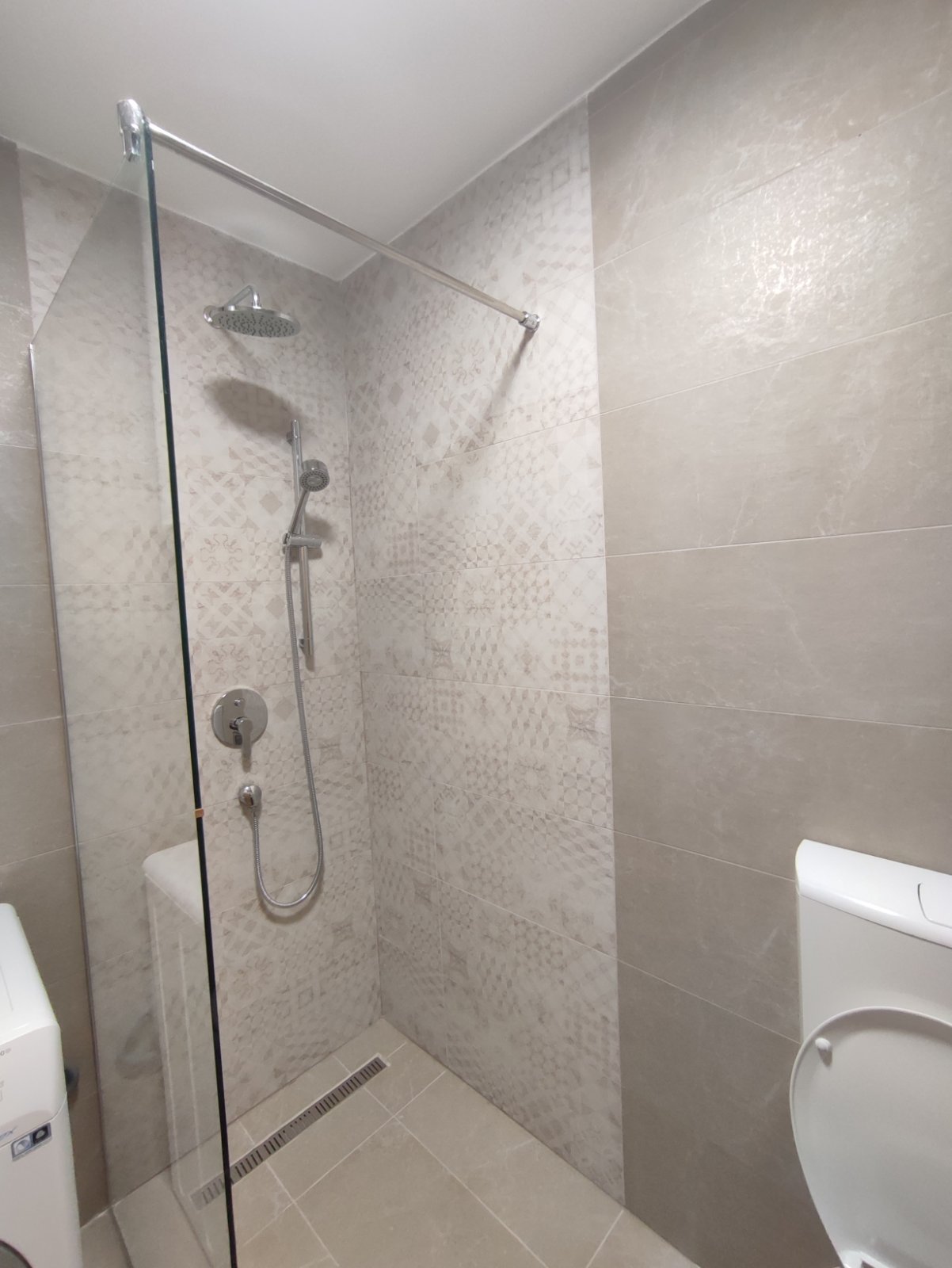 f451adad-d131-4562-9675-ac8b4d8f1a42.jpg