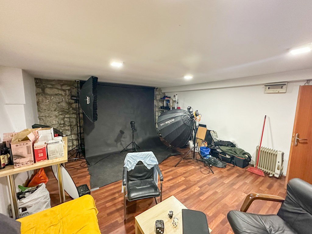 Продаж - Офісне приміщення Podgorica, Centar