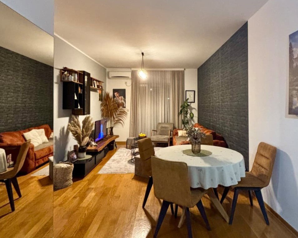 Продажа - Квартира Podgorica, Blok 6